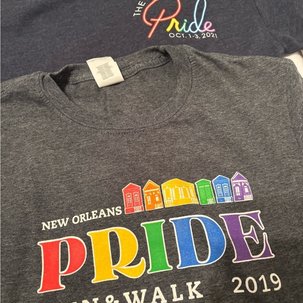 2 pride Tshirts S - Picture 2 of 7